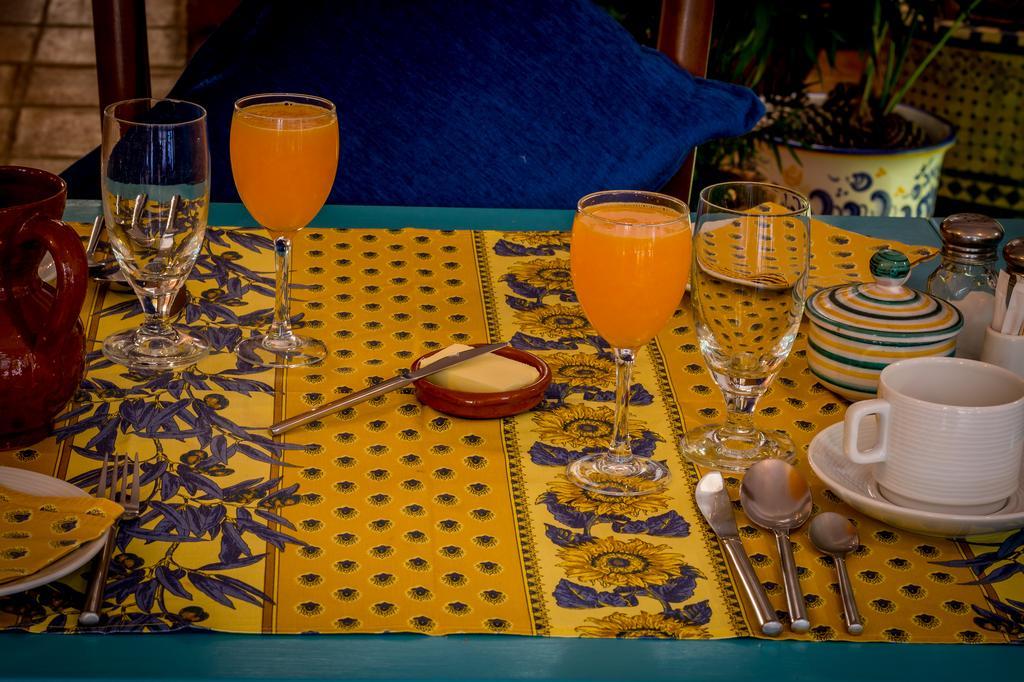 فندق لوس كاستانوس Cartajima المظهر الخارجي الصورة